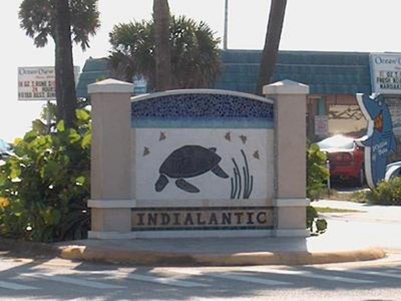 Beachside street scene in Indialantic, Florida